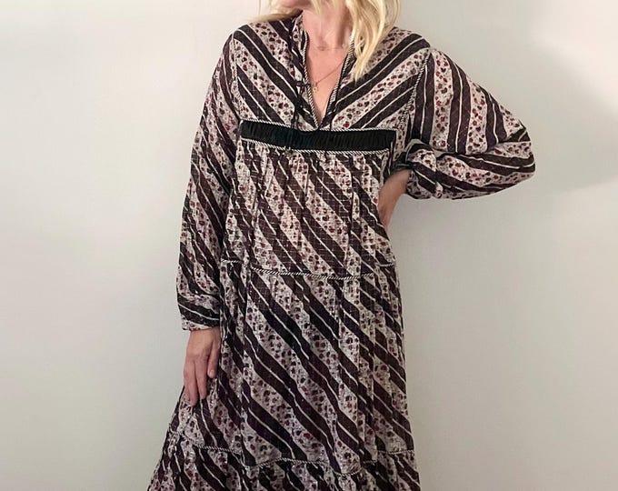 Vintage India Cotton Gauze Lurex Dress , Indian Cotton Dress , Lurex Gauze Midi Dress , Indian Floral Peacock Dress , Black and White Dress