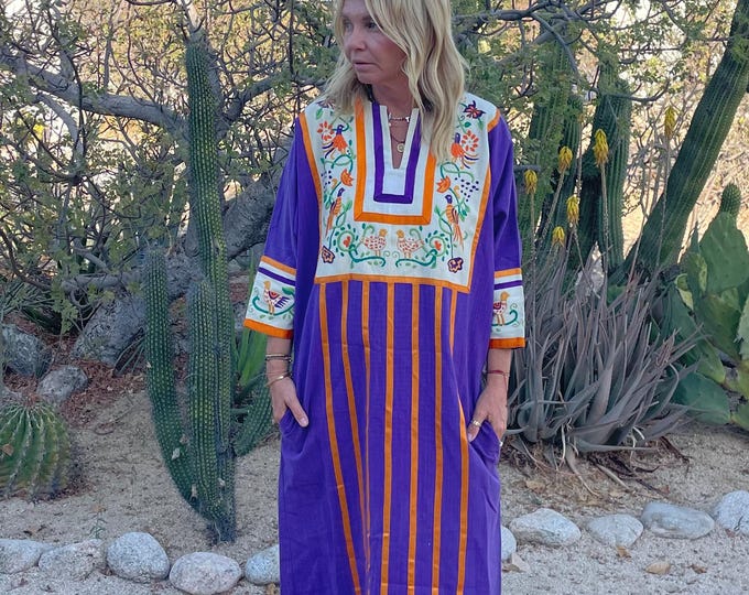 Vintage 1960s Diseños Delfis Mexican Hand‑Embroidered Cotton Kaftan - Purple & Gold Resort Dress