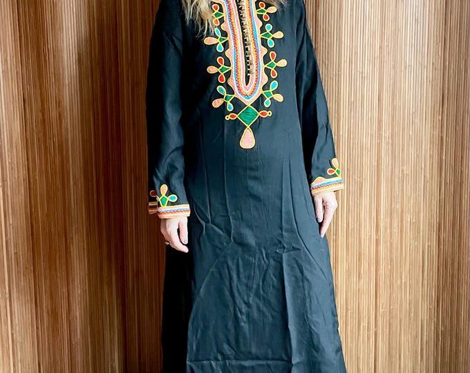 Vintage 70s Ethnic Kaftan Dress S – Hand Embroidered Black Bohemian Maxi Festival Dress