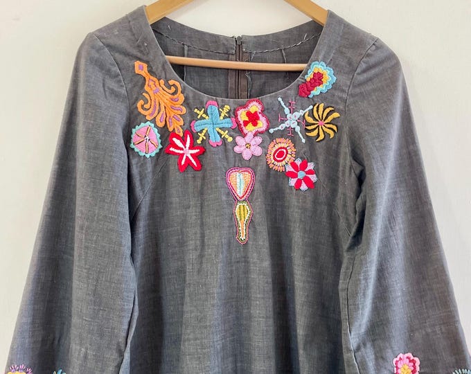 VTG 70s Hand Embroidered Cotton Kaftan - Gray Boho Colorful Floral Bell Sleeve Maxi Dress