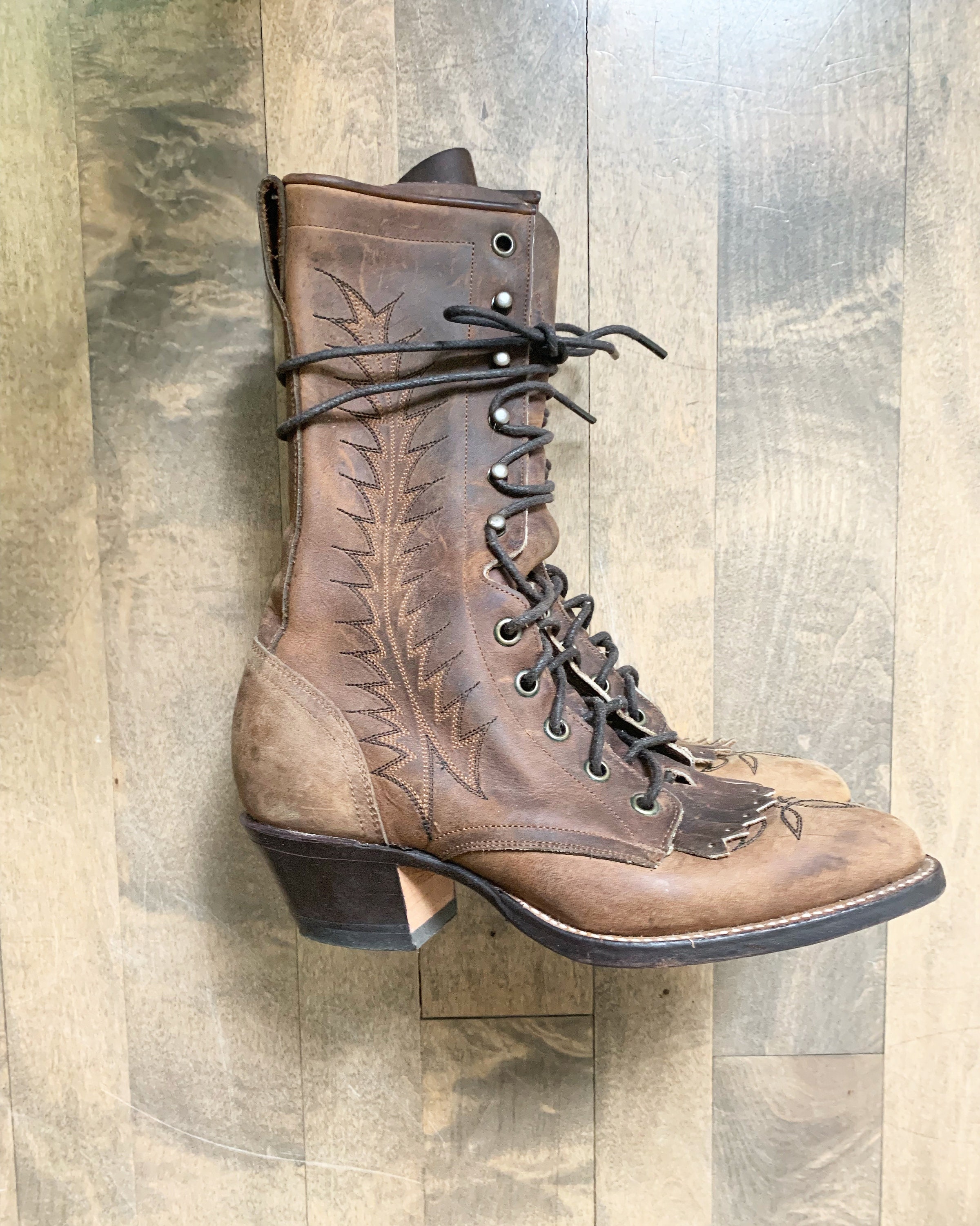 Vintage Lace Up Boot , Tall Lace up Leather Boot , Roper Boot sz 5.5