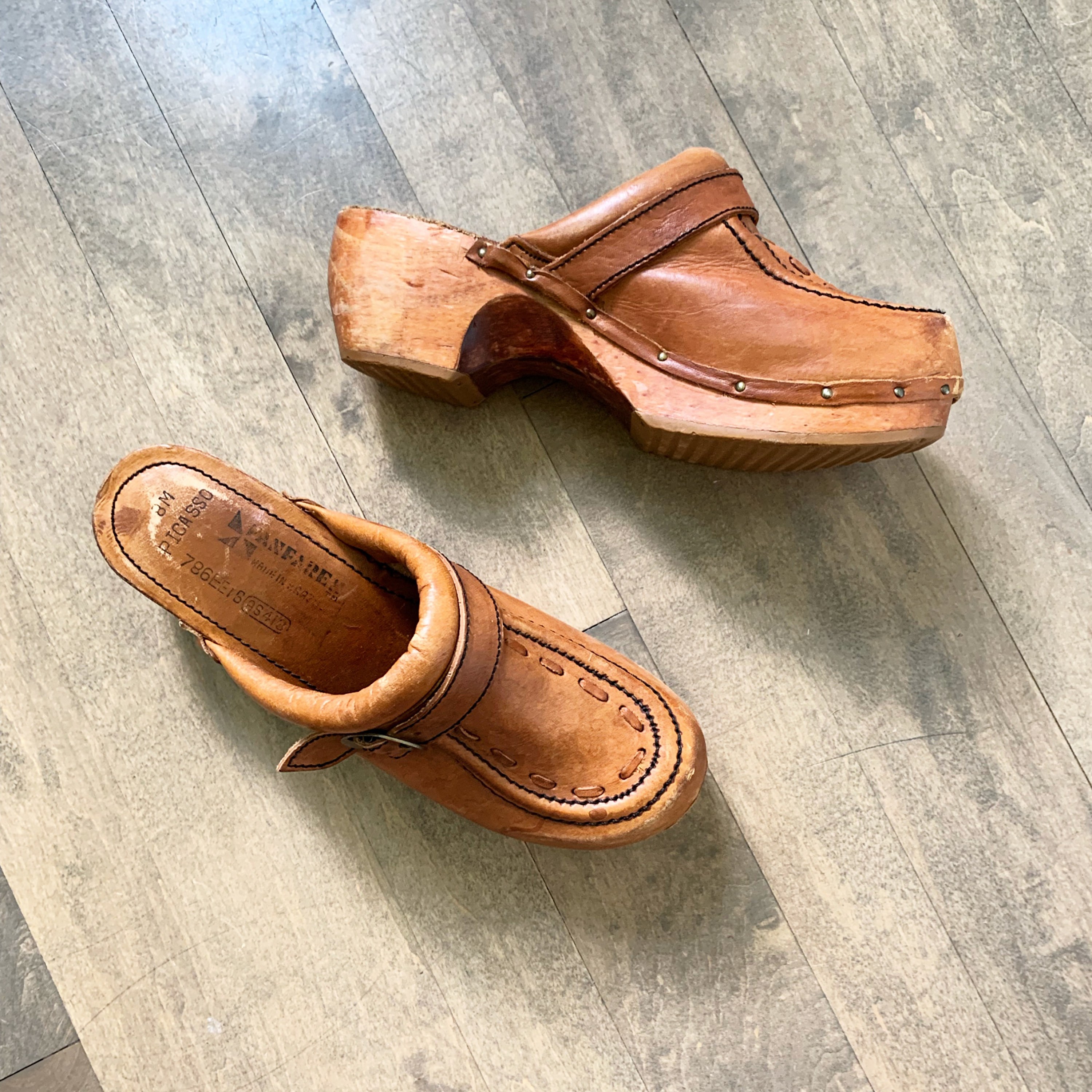 Vintage 70s Wooden Leather Clogs sz 8