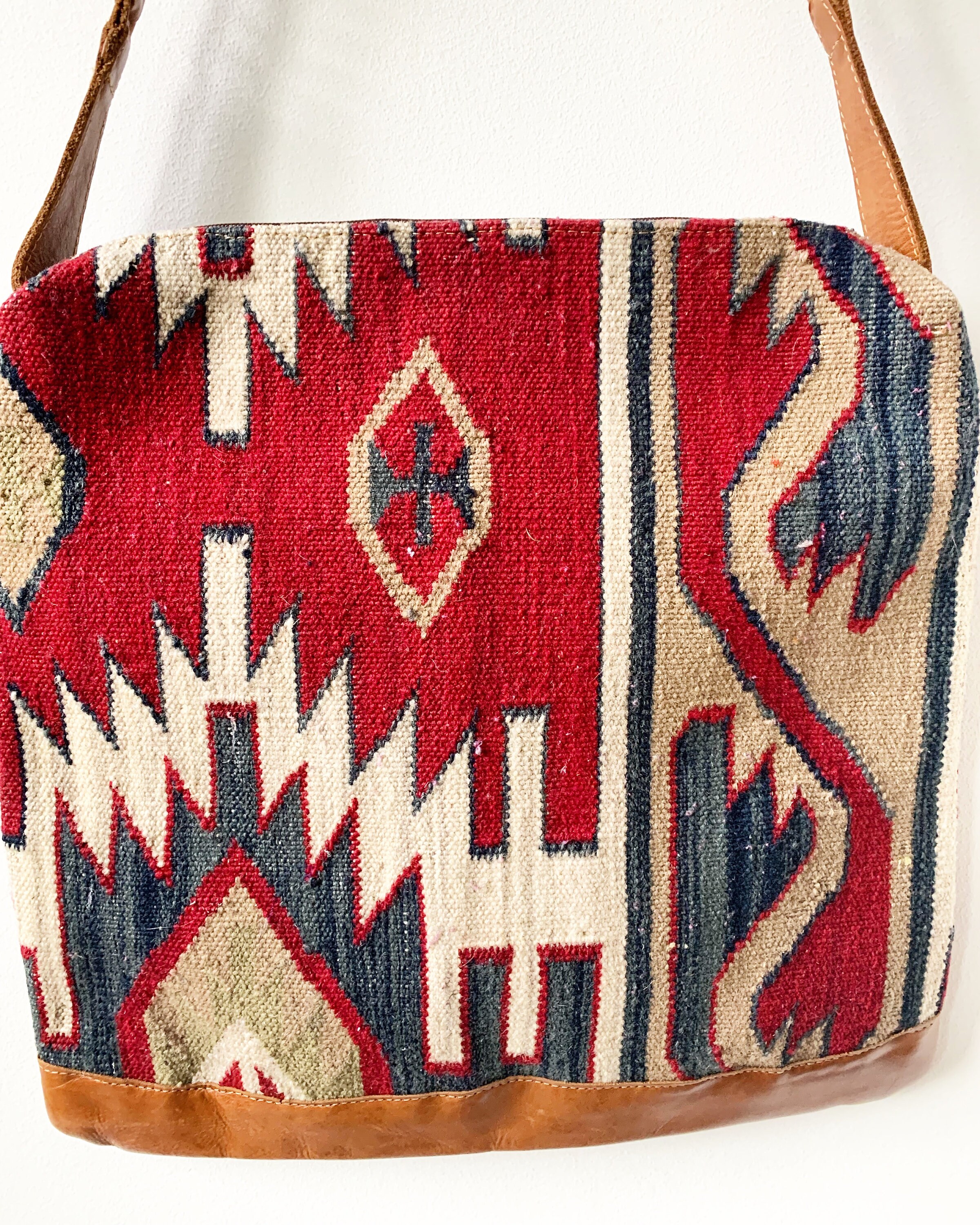 Moroccan leather backpack with kilim rug | Marrakesh artisan