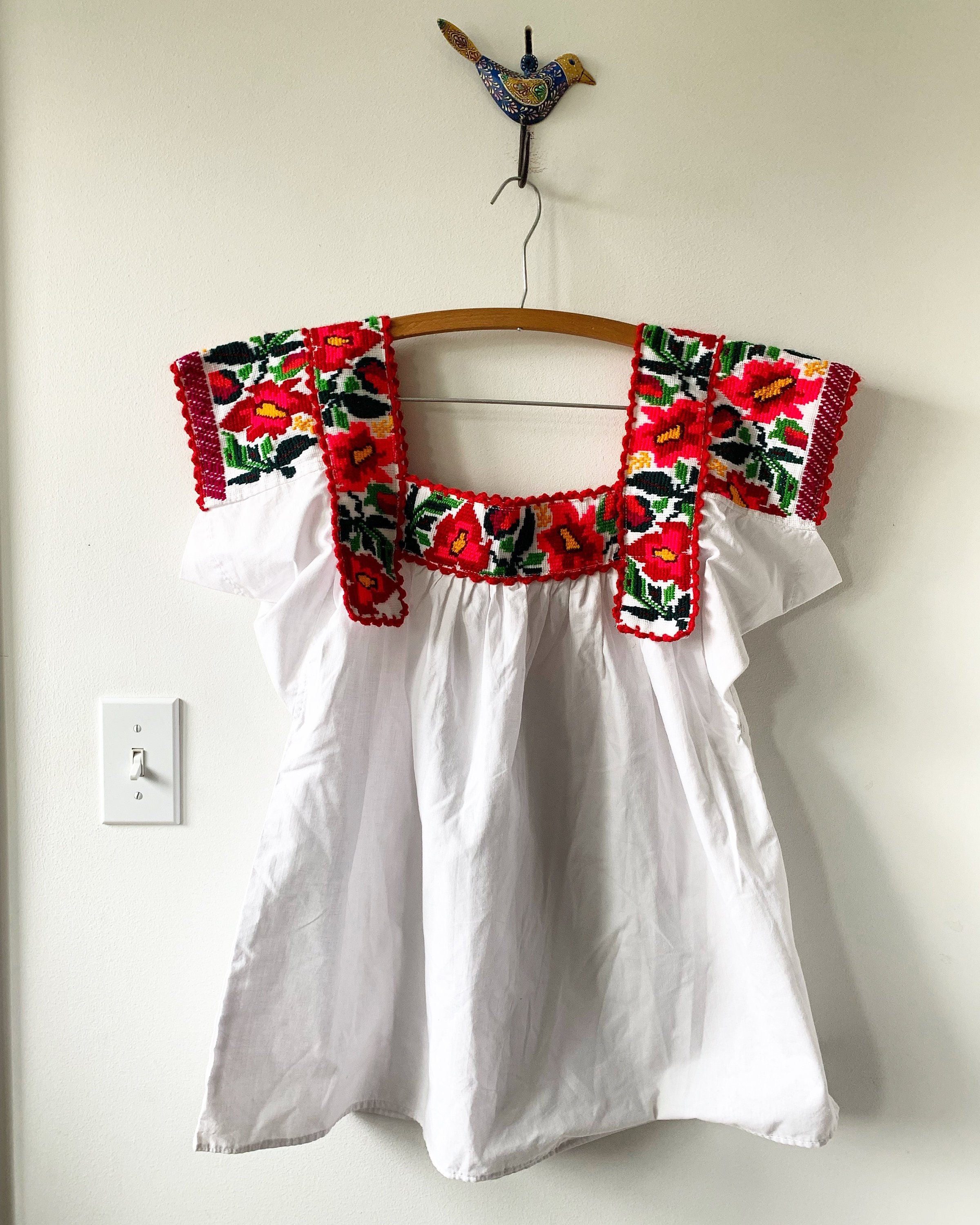 Vintage Hand Embroidered Mexican Blouse , Mexican Tunic Top , Ethnic