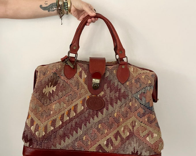 Vintage XL Turkish Kilim Bag, Ethnic Carpet Purse, Oversize Kilim weekender , Kilim Travel Bag
