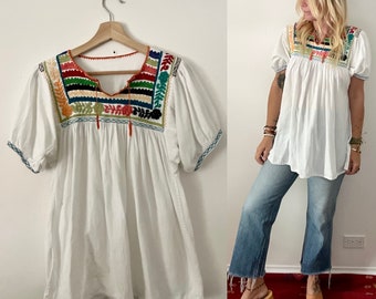 Vintage Hand Embroidered Mexican Blouse , Mexican Tunic Top , Ethnic Blouse , Folk Embroidered Top