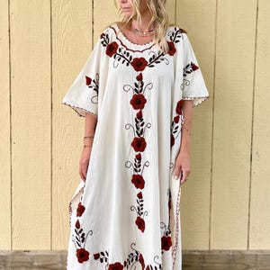 Vintage Mexican Embroidered Cotton Gauze Kaftan: Bohemian Beach Cover-Up