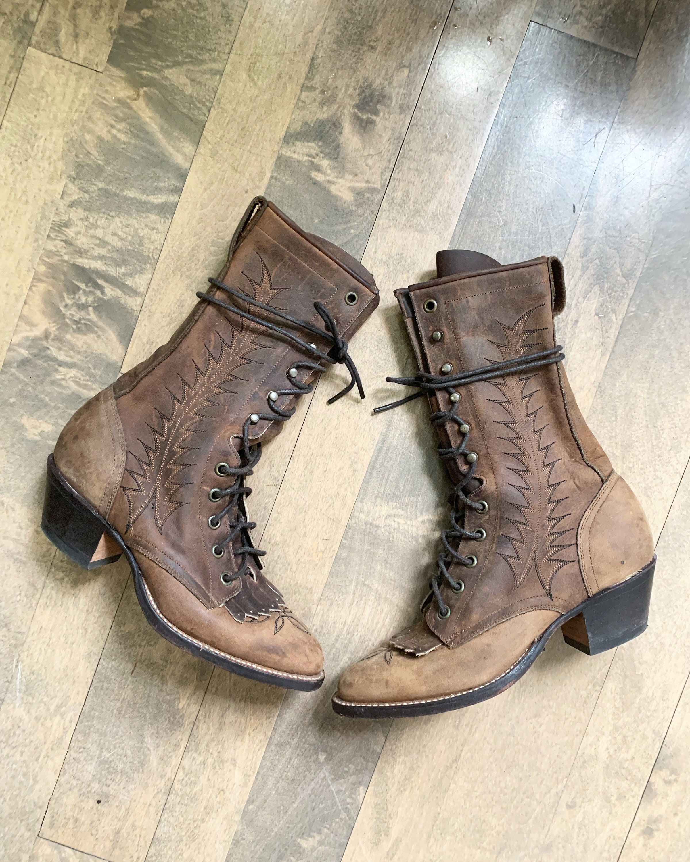 Vintage Lace Up Boot , Tall Lace up Leather Boot , Roper Boot sz 5.5