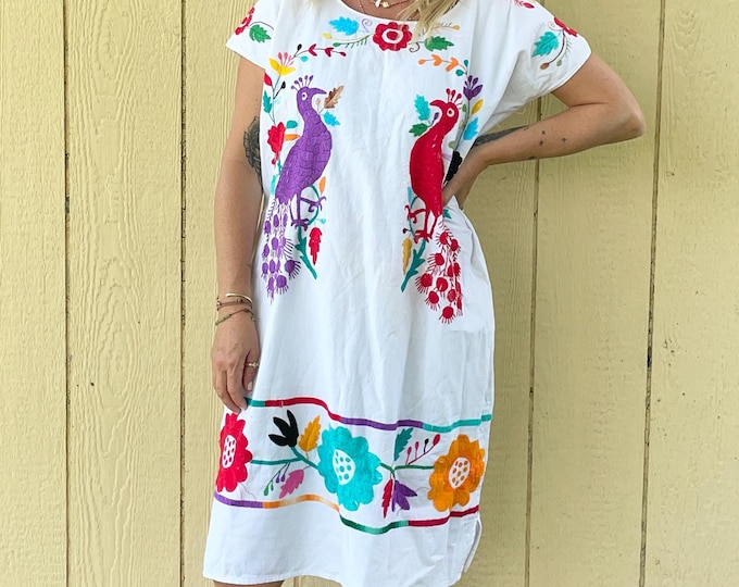 Vintage Hand Embroidered Mexican Huipil Dress - Bird Embroidered Dress, White Mexican Kaftan, Peacock Kaftan Bohemian Sun Dress