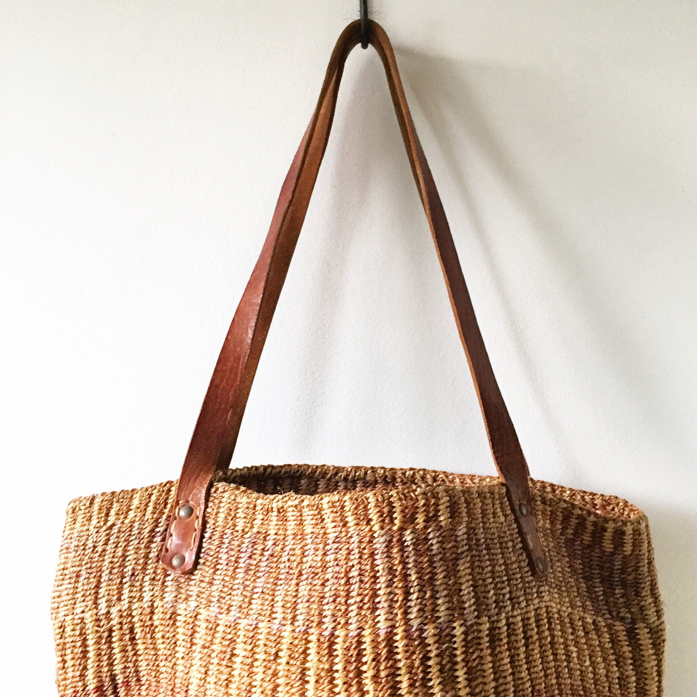 Vintage Sisal and Leather Market Bag , Ethnic Straw Straw Bag