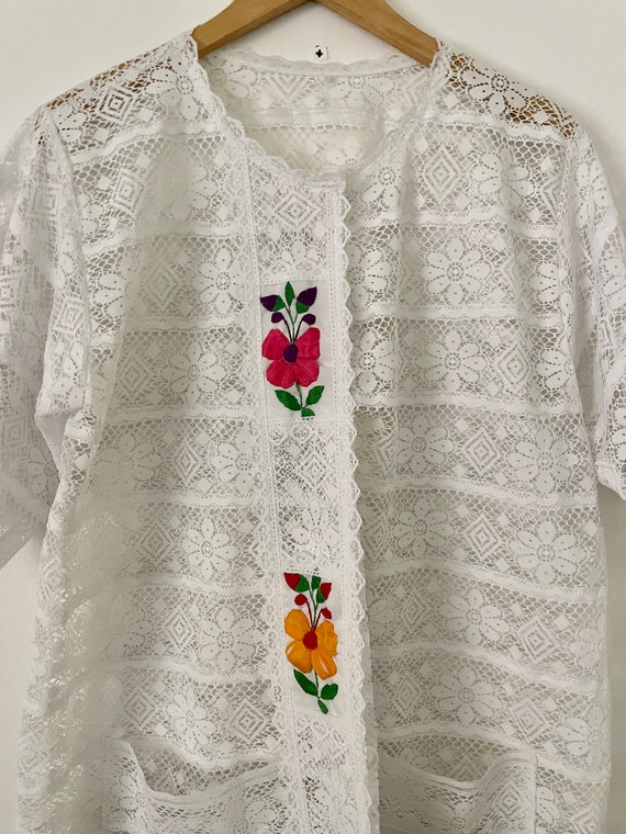 Vintage 70s Mexican Embroidered Lace Top , Lace L… - image 4