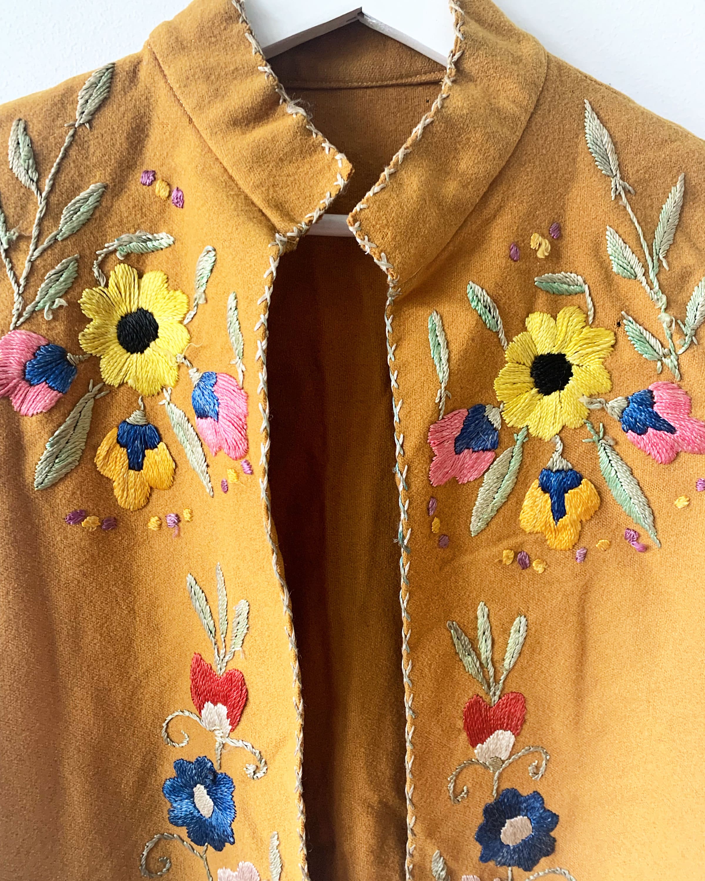 Vintage Embroidered Mexican Jacket , Wool Mexican Tourist Jacket