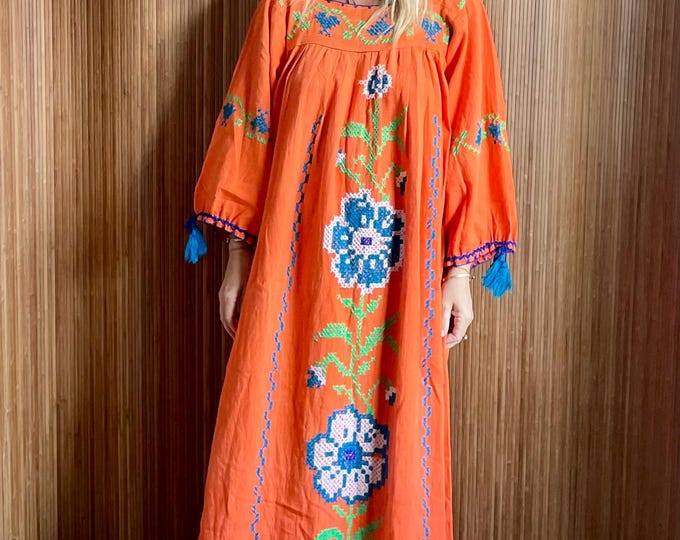 Vintage 60s Mexican Embroidered Cotton Kaftan: Pompom Trim, Resort Wear