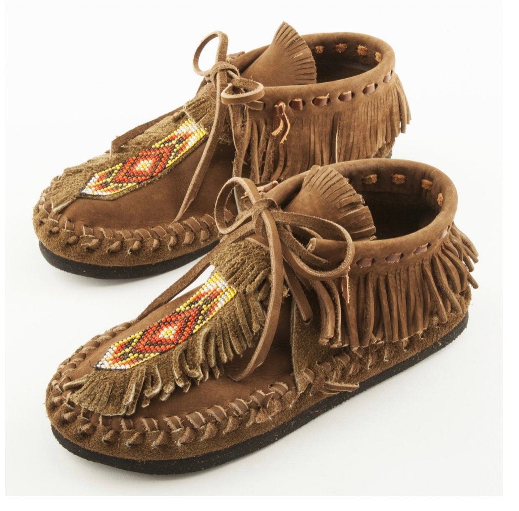 Handmade Leather Beaded Moccasins , Leather Moccasin , Ethnic Moccasin , Handmade Shoes sz 8
