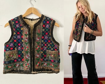 Antiqu Romanian Fully Embroidered Ethnic Shearling Vest , BOHO Gilet , Vintage Hippie Vets