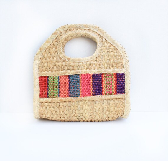 Items similar to Vintage Straw Handbag w/ Colorful Woven Detail on Etsy