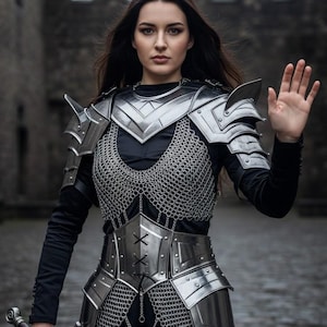 Handcrafted Medieval Steel Armor Set – Cuirass, Gorget, Pauldrons and Chainmail | LARP, Cosplay & Renaissance Costume