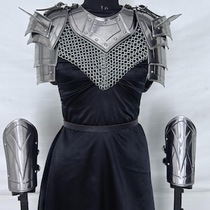 Medieval armor,
LARP armor,
fantasy armor,
Knight armor,
Cosplay armor,
Gift item,
Renaissance Armor,
Chainmail Armor,
Birthday gift,
Gorget and pauldron,
Halloween Armor,
Leg and bracer,
Reenactment Armor,