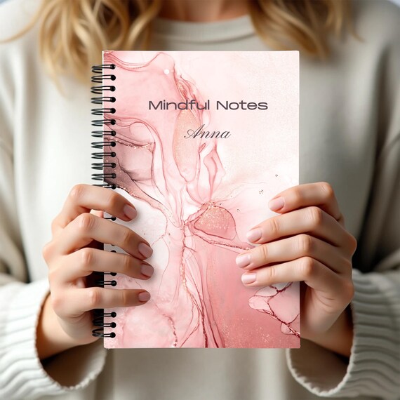 Mindful Notes Spiralbindung, personalisiertes Notizbuch, roséfarbenes Journal für Achtsamkeit & Self Care