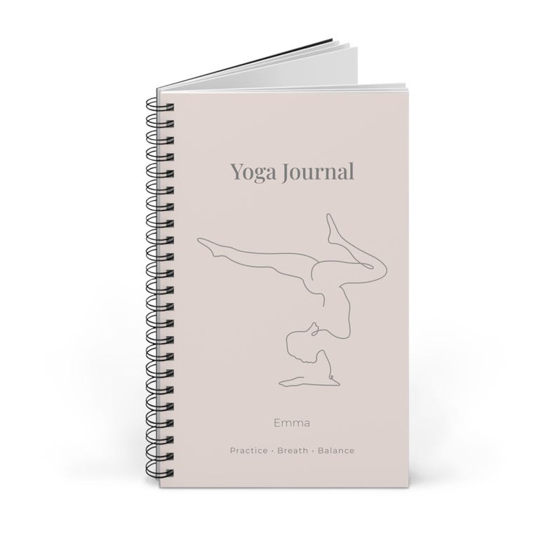 Yoga Journal Spiralbindung, personalisiertes Yoga Tagebuch, minimalistisches Notizbuch für Yogis, handliches Format, Geschenk für Yogis image 3