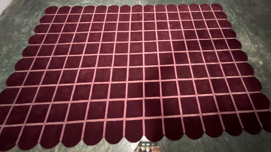 Scalloped Edge Rug, Burgundy Checkered Rug, Modern Grid Area Rug ...