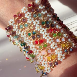 Birthstone Inspired Bracelet – Crystal & Opal Daisy Beaded Jewellery, Dainty Gold Gift for Her, Handmade Birthday Present