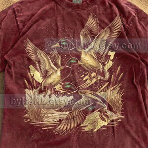 Mallard Ducks, Waterfowl Hunting, Retro Wildlife, Vintage Nature, Flying Birds, Marshland, Golden Sparkles, Outdoorsman, Drake, Wetland Art imagen 4