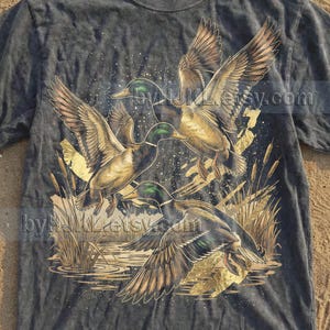 Mallard Ducks, Waterfowl Hunting, Retro Wildlife, Vintage Nature, Flying Birds, Marshland, Golden Sparkles, Outdoorsman, Drake, Wetland Art imagen 3