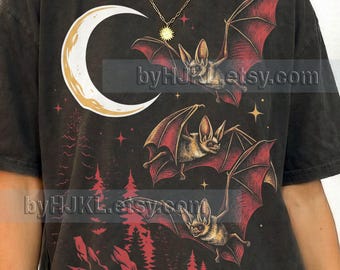 Vintage Bats Night Sky Graphic Style Comfort Colors® Tshirt, Retro Goth Halloween Faded T-Shirt, Spooky Y2K Streetwear Natur