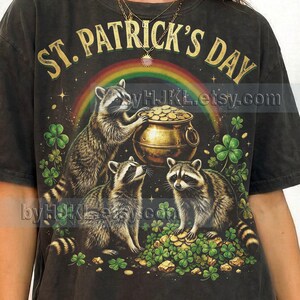 St. Patrick'S Day Raccoon Comfort Colors® Tshirt, Vintage Pot Of Gold Rainbow 90S Graphic Style, Trash Panda Y2K Streetwear Luck Gift