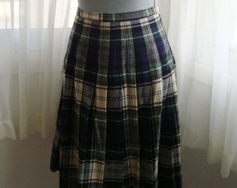 Pleated Tartan Plaid Skirt by Saks Fifth Avenue, Size Small