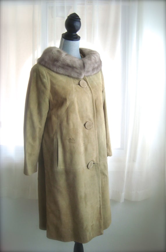 Elegant 1960's Suede Coat with Fur Collar