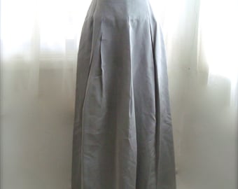 Taffeta Full Skirt With Box Pleats, Vintage Cache in Silver Grey, Size 6