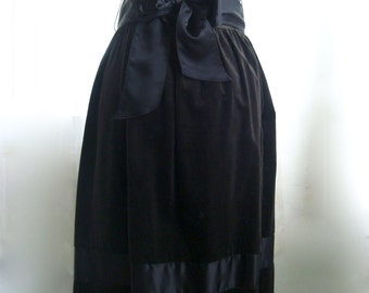 Beautiful Black Velvet and Satin Evening, Cocktail Skirt, Size Small