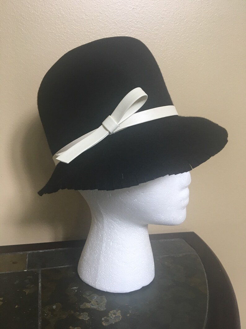 Chapeau Vintage Femme En Nylon Des Années 1950 – Couleur Blanc Nacré, Taille Unique
