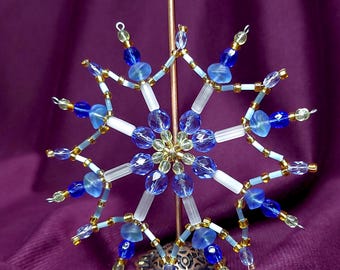 Fiocco di neve in vetro di vaselina all'uranio, perline ceche antiche, decorazioni fatte a mano