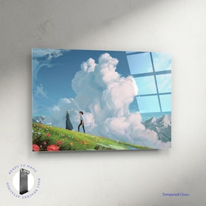 K&ouml;nnte beinhalten: Ein Wandkunstwerk aus Glas mit einer malerischen Illustration von zwei Figuren auf einem grasbewachsenen H&uuml;gel mit Blumen unter einem bew&ouml;lkten blauen Himmel. Das Kunstwerk hat eine Bergkette im Hintergrund. Der Text "Tempered Glass" befindet sich unten rechts.