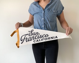 CITY/STATE PENNANT - Custom Location Wool Felt Pennant Flag - Vintage Style Personalized Felt Pennants and Banners