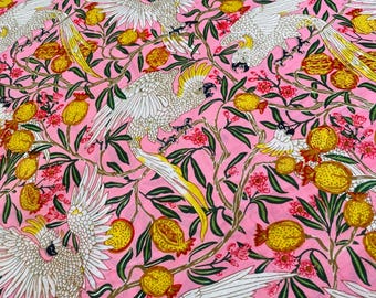 Katoenen stof roze vogelprint, handgemaakt Indiaas naaimateriaal