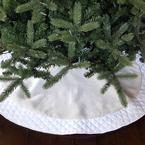 Personalized Christmas Tree Skirt. 54 White/Ivory Burlap Christmas Tree Skirt w/ White Quilted Trim. Personalized, Embroidered Tree Skirt. image 2