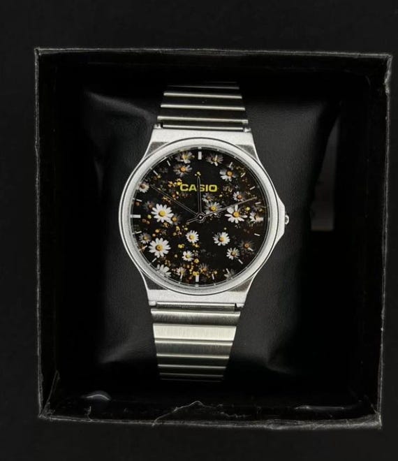 Custom Casio Flower Watch – Handmade Floral Dial, Minimalist  display picture 1
