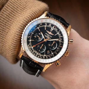 Vintage Watches Breitling Navitimer B01 LIMITED Edition Chronograph Rose Gold RB0127 Black