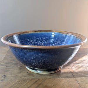 Large signed ceramic bowl with blue glazed speckled decor, Japanese or Scandinavian style, studio pottery salad bowl, ramen bowl