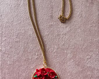 Röda blommor Polymer Clay Pendant Halsband