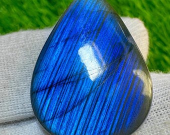 Cabujón de labradorita azul fuego natural en forma de pera, gema suelta brillante para la fabricación de joyas.