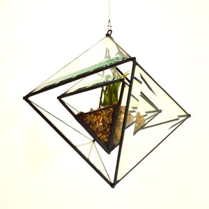 Jardinière imbriquée en verre biseauté Pyramid Air Plant image 2