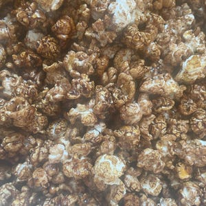Choco Pop - Chocolate Flavored Popcorn, Gourmet Popcorn, Sweet Crunchy Snack, Dessert Gift, Movie Night Treat, Snack Gift. 5 Cups