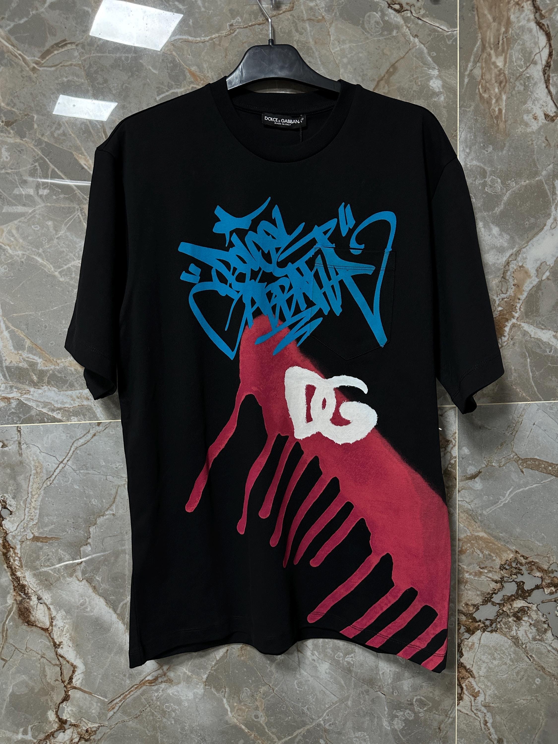 トップス 00s dolce&gabbana long t-shirt italy Dolce and-gabbana-t-shirt - Depop