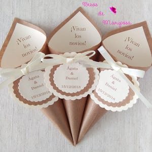 Confetti cones, personalized confetti cones, Paper cone for weddings, 50units