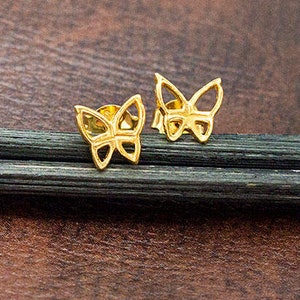 1 Pair of 925 Sterling Silver Gold Vermeil Style Tiny Butterfly Stud Earrings 6mm.  :vm1088